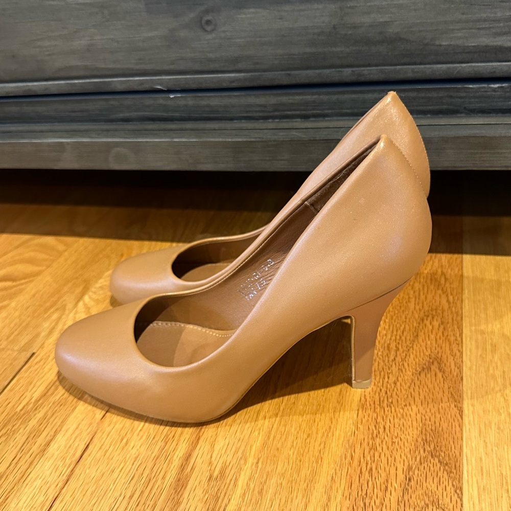 Tan Heels